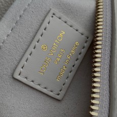 루이비통 스피디 반둘리에 20 M58954