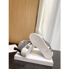 디올 남여공용 스니커즈