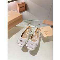 미우미우 여성 샌들