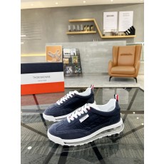 톰브라운 스니커즈